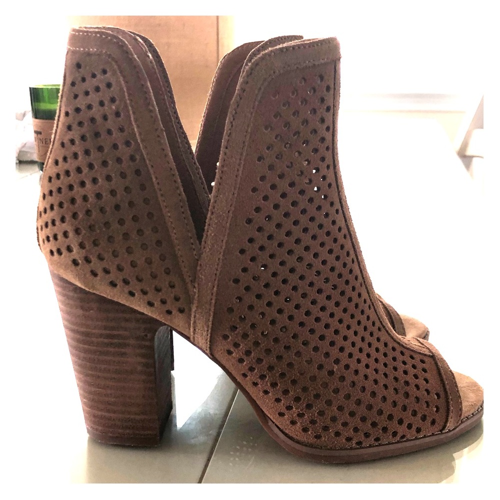 Larise Lucky Brand peep toe bootie
